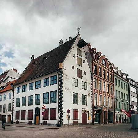 Old Sightseeing Apartment *